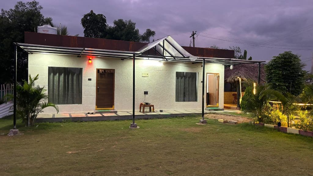 APR Botanica, private farmhouse in Amdapur, Moinabad