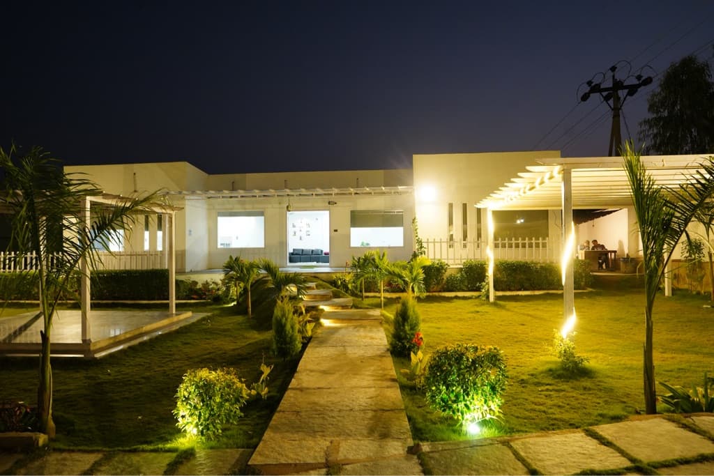 The Zest Farm House, private farmhouse in Moinabad