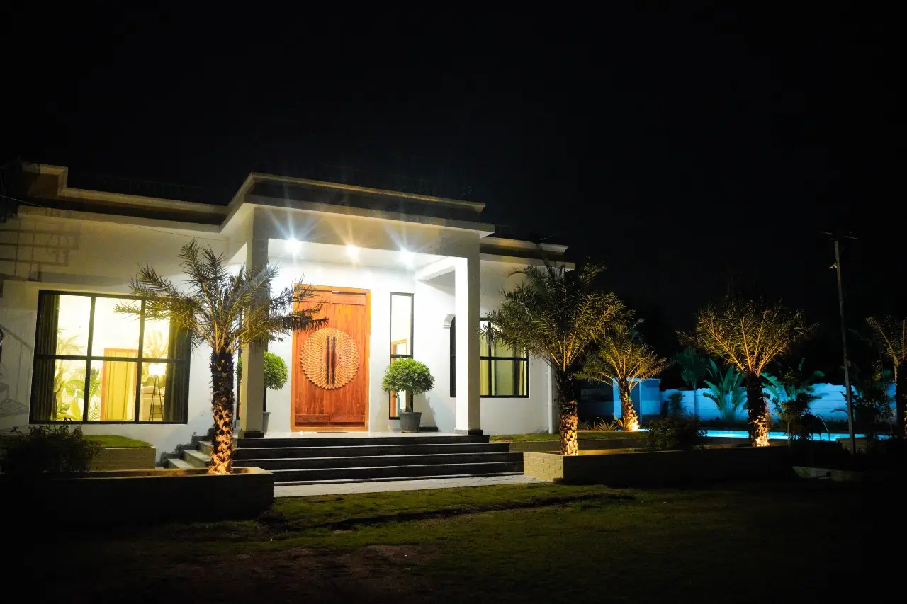 The farmhouse at night at Bindu Farmhouse, Amdapur, Moinabad