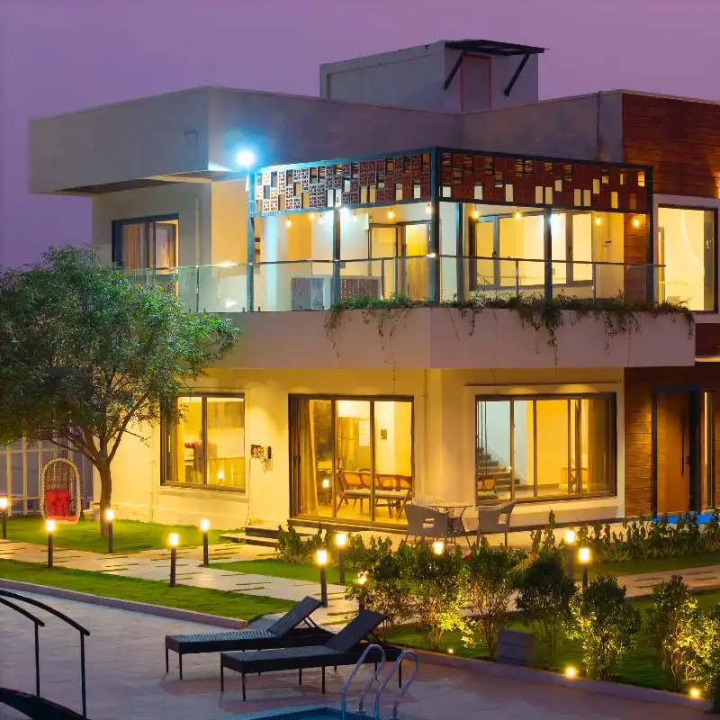 Silver Meadows, private farmhouse in Moinabad