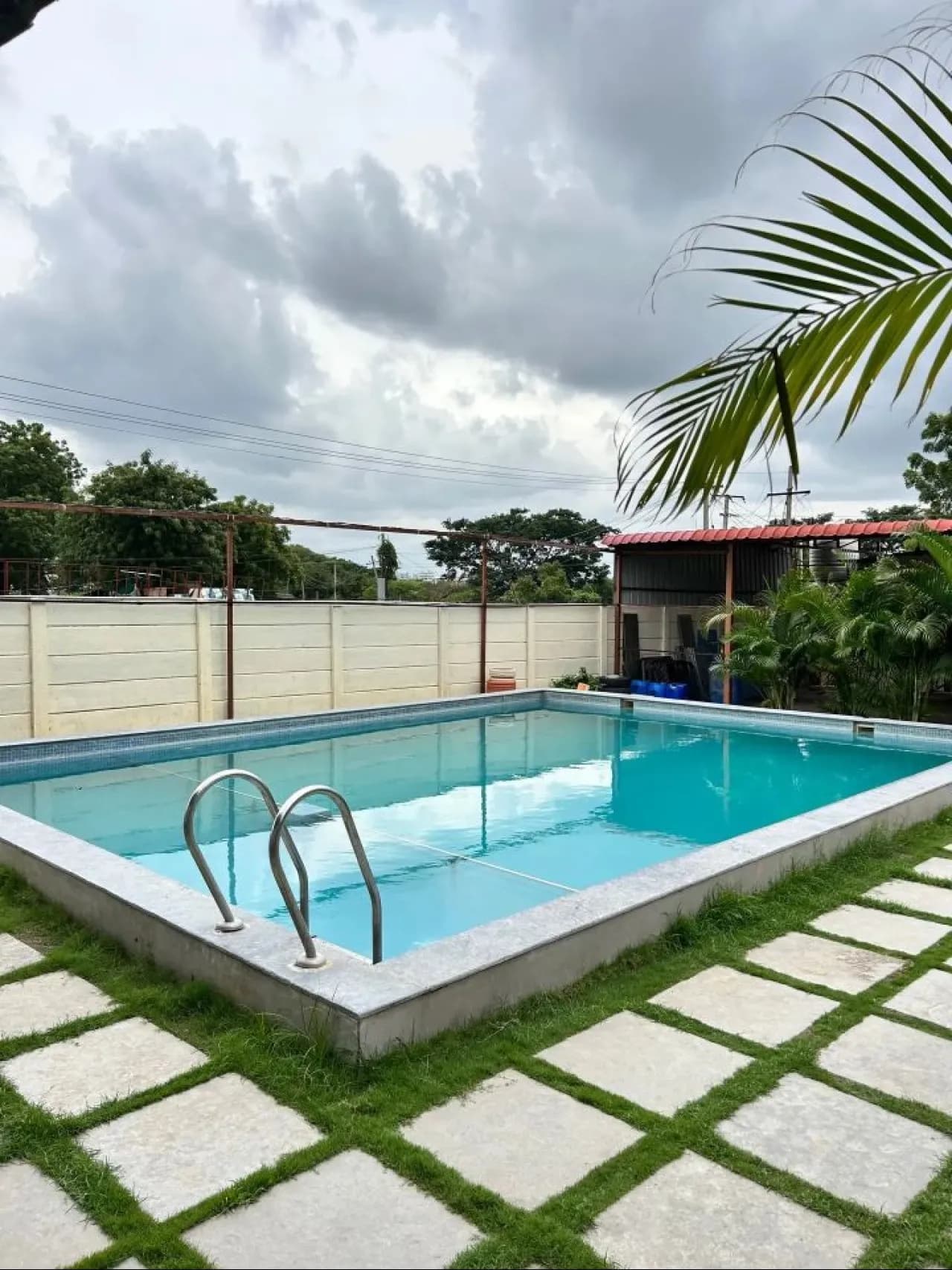 Private swimming pool at VRV Farm House, Aziz Nagar, Moinabad
